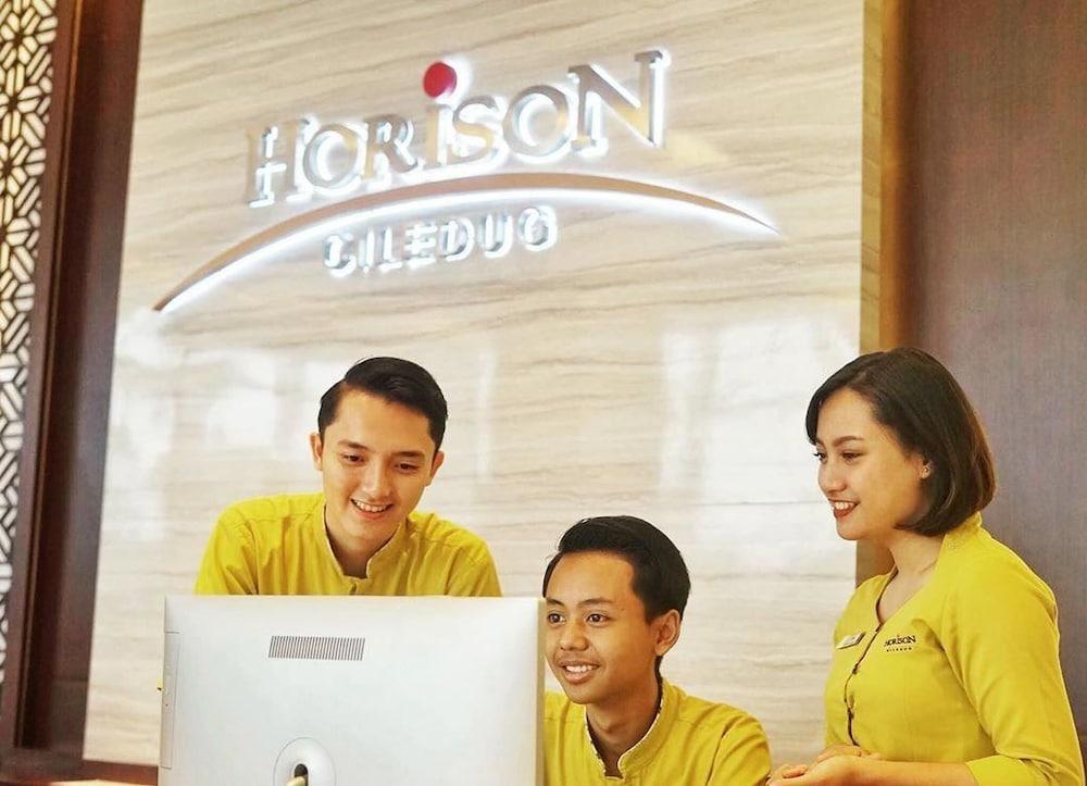Horison Ciledug Jakarta Exterior foto