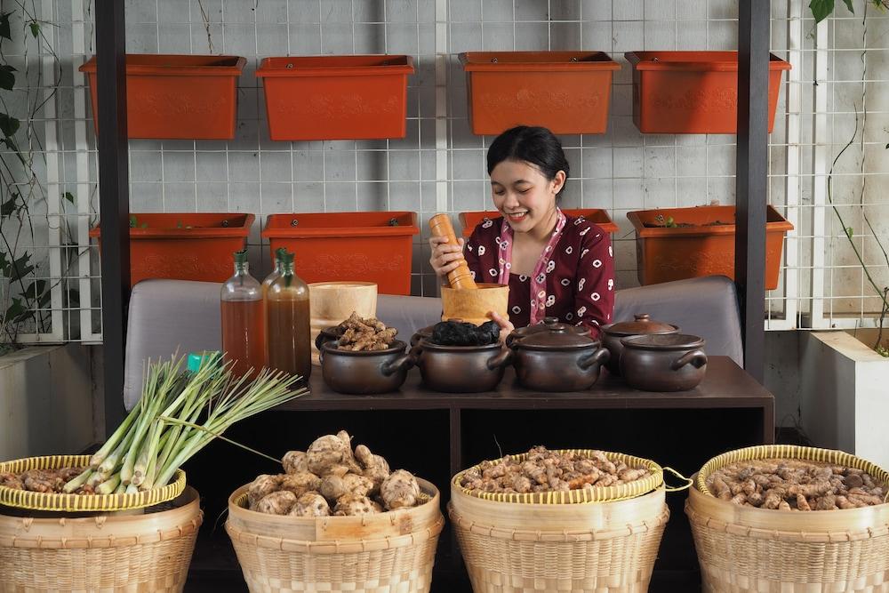 Horison Ciledug Jakarta Exterior foto